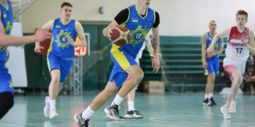 Молодіжна ліга в Пущі-Водиці: фотогалерея першого ігрового дня – Федерація баскетболу України