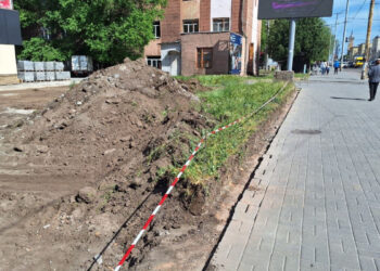 На проспекті Соборному в Запоріжжі знищили клумбу, щоб побудувати парковку – у справі розбирається поліція | Новости Запорожья