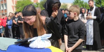 На Рівненщині провели в останню дорогу захисника Миколу Ковальчука