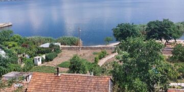 Перекрили доступ до річки: Миколаївська прокуратура вимагає знести будинки