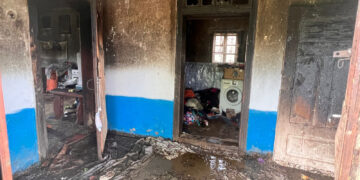 Під час пожежі житлового будинку врятували дворічну прикарпатку (ФОТО)