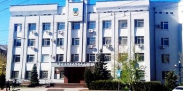 Посадовця з Херсонщини судитимуть за привласнення державного транспорту