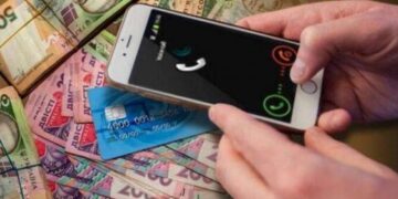 Представлявся працівником банку: житель Сміли видурив у людей майже 300 тисяч