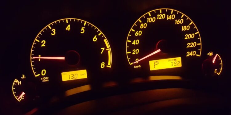 Автомобильные мифы: развенчиваем распространенные ложные представления о машинах