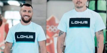 “Слава Богу”: Усик отреагировал на победу Ломаченко – Спорт ):Бокс