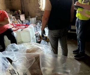 Слідчі поліції завершили досудове розслідування відносно миколаївця за виготовлення алкогольного фальсифікату задля подальшого збуту » Миколаївський Оглядач