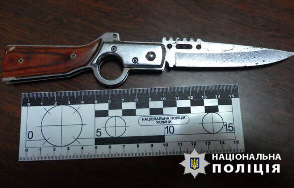 У Городищі чоловік вдарив ножем свого знайомого