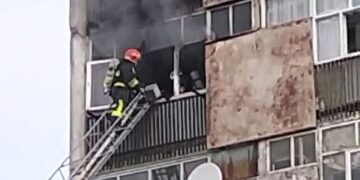 У Нетішині під час ліквідації пожежі в квартирі вогнеборці виявили тіло жінки —Хмельнитчина