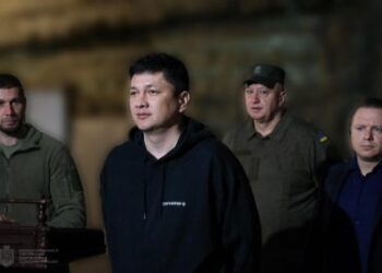 Віталій Кім зустрівся з миколаївськими гвардійцями, які тримали оборону на Запоріжжі » Миколаївський Оглядач