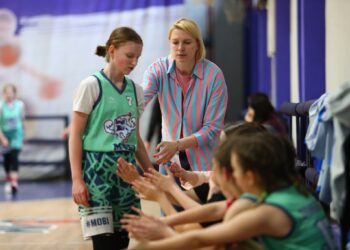 ВЮБЛ серед дівчат 2012 року: МОБІ та ХАІ виграли матчі Фіналу чотирьох – Федерація баскетболу України