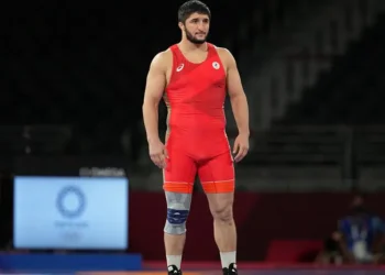 Олімпійський чемпіон з росії: «До Парижа треба їхати» | Боротьба |