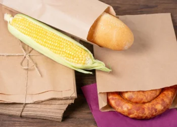 Чому варто віддати перевагу паперовим пакетам: екологічний аспект і практичні переваги