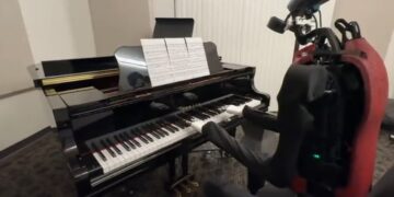 Робот навчився боксувати та грати на піаніно, просто спостерігаючи за людьми — ТЕХНОЛОГИИ