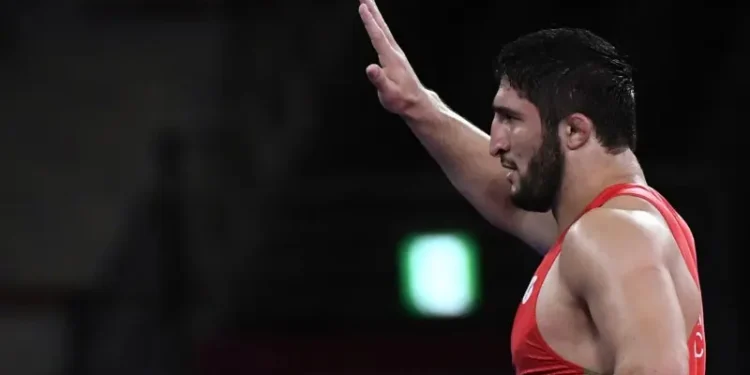 російські борці мають намір виступити на Олімпіаді у Парижі, незважаючи на заборони | Боротьба |