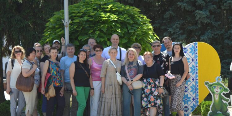 Громада з морем, велосипедами та квітковою впертістю: приклад для запорізьких колег | Новини Запоріжжя