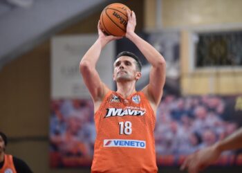 Андрій Агафонов вийшов на друге місце історичного рейтингу Суперліги за блоками – Федерація баскетболу України