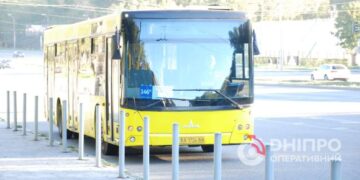 Автобуси № 20, № 55 та № 157А у Дніпрі змінять рух через перекриття дороги |  |