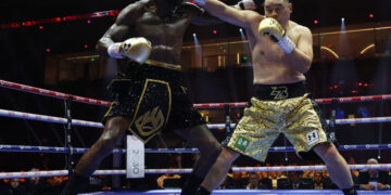 Чжилей брутально уложил Уайлдера: видео лучших моментов боя с нокаутом – Спорт ):Бокс