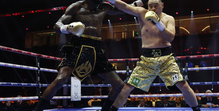 Чжилей брутально уложил Уайлдера: видео лучших моментов боя с нокаутом – Спорт ):Бокс