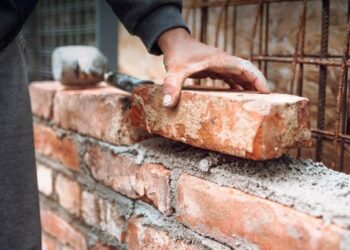 Директорку будівельної компанії з Одещини запідозрили в укриванні від держави понад 3 мільйонів