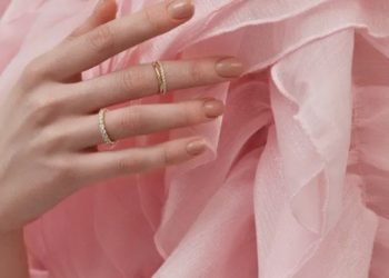 Яку каблучку на заручини обрати у 2024 році?