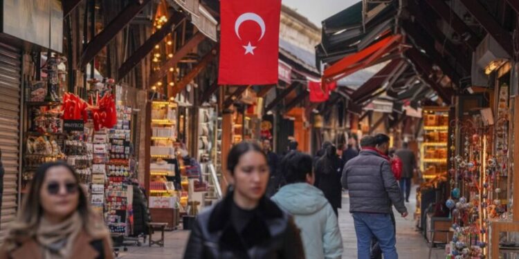 Інфляція в Туреччині злетіла до 75,45% – Экономика