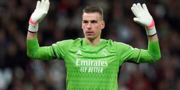 Мадридский «Реал» блокирует трансфер Андрея Лунина с помощью неподъемной клаузулы