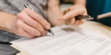 На Черкащині колишній директор одного з товариств підробив документи та заволодів його майном