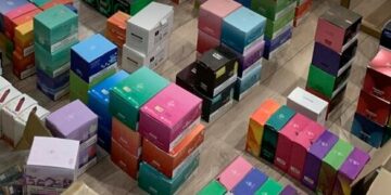 На Черкащині злочинна група продавала нелегальні електронні тютюнові вироби