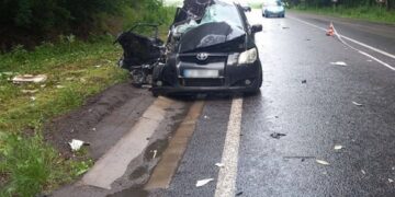 На Уманщині зіштувхнулися вантажівка та легковик: загинула жінка