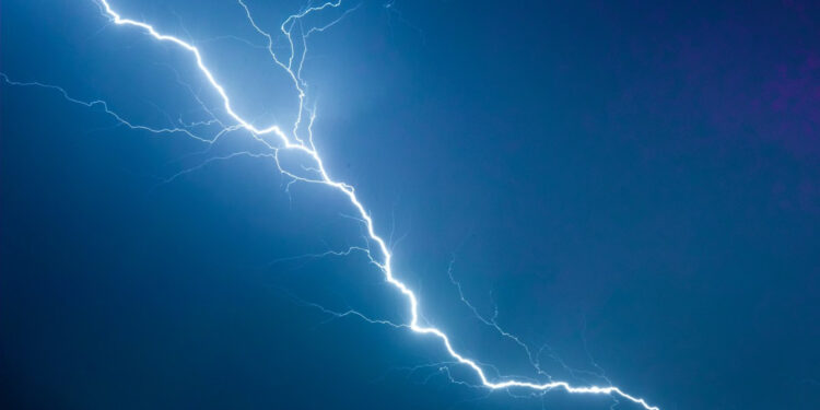 На Житомирщину насувається гроза зі шквалами та градом | Журнал Житомира