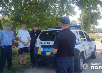 На зупинці в Одеській області зарізали підлітка: родичі хотіли влаштувати самосуд