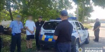 На зупинці в Одеській області зарізали підлітка: родичі хотіли влаштувати самосуд