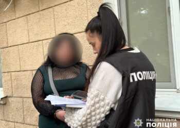 Одеситка за 9000 доларів “робила” чоловіків непридатними до мобілізації