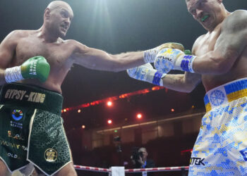 “Он станет бесспорным чемпионом”: катмен Фьюри удивил заявлением про реванш с Усиком – Спорт ):Бокс