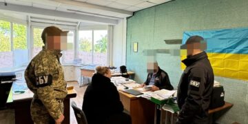 Підбурювала місцевих до сепаратизму: оголошено підозру мешканці Херсонщини