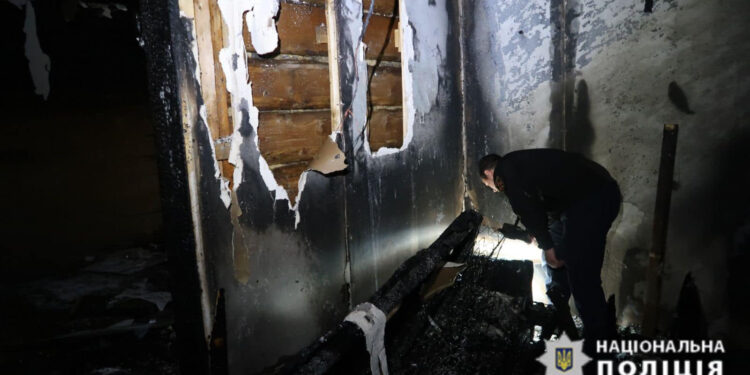 Приїхав з Тернополя на кілька днів. На Івано-Франківщині затримали зловмисника, який підпалив будинок прикарпатцю