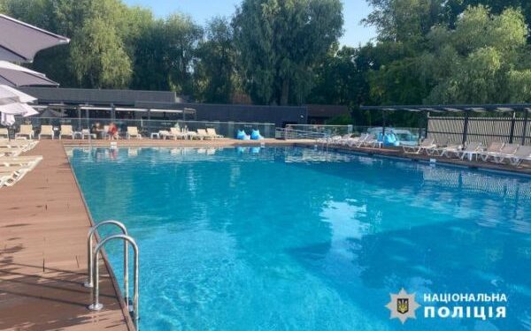 У басейні розважального комплексу потонув неповнолітній: відкрили кримінальне провадження  — Новости Черкасс