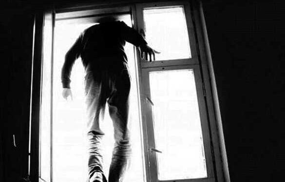 У Черкасах чоловік вистрибнув із восьмого поверху