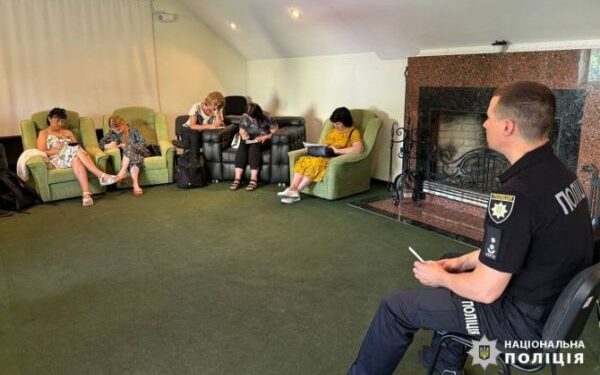 У Черкасах поліцейські-психологи провели тренінг з операторами лінії «102» — Новости Черкасс