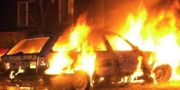 В Одесі підлітки підпалюють авто військових: знайдено російський слід