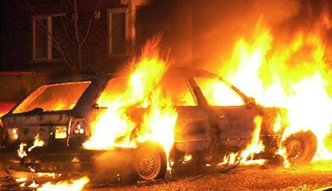 В Одесі підлітки підпалюють авто військових: знайдено російський слід