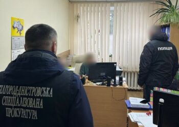 В Одесі привласнили гроші на закупівлі палива для ЗСУ: причетні посадовці