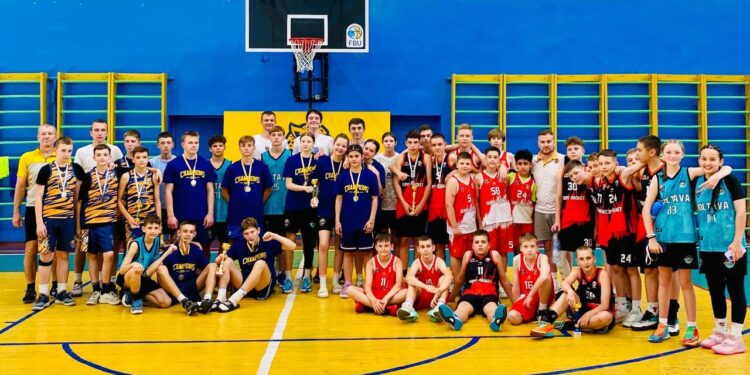В Полтаві до Дня захисту дітей провели дитячий баскетбольний турнір – Федерація баскетболу України