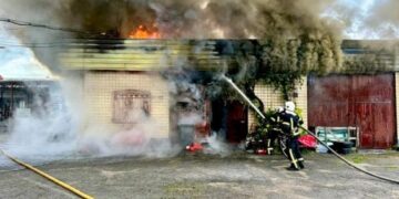 В Умані рятувальники ліквідували пожежу  — Новости Черкасс