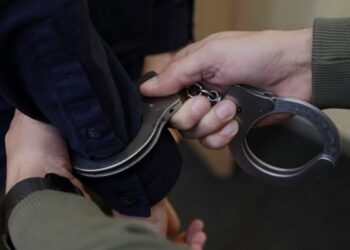 Вдерлися до будинку та побили: двоє жителів Золотоніщини пограбували жінку