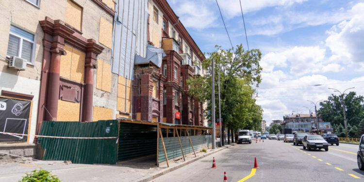 Відбудова багатоповерхівок у Запоріжжі – стартували роботи в будинку на Соборному, 44 | Новости Запорожья