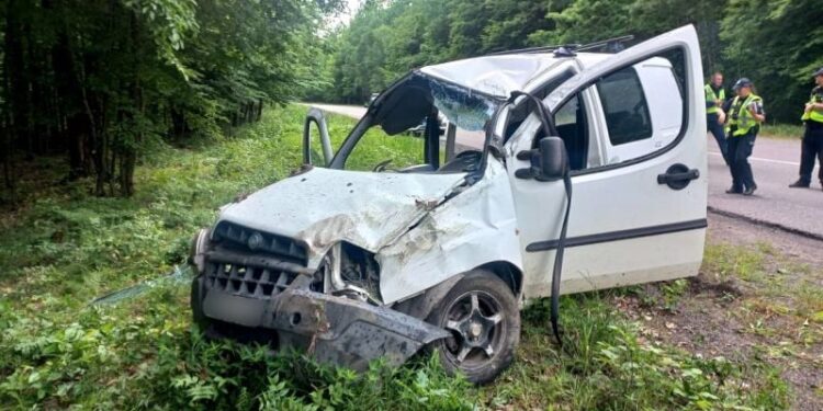 Власлідок ДТП загинула мешканка Шепетівщини, її чоловік та син у лікарні —Хмельнитчина