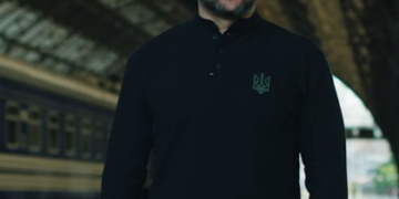 Зеленський зі Львова привітав українців із Днем Конституції