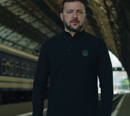 Зеленський зі Львова привітав українців із Днем Конституції